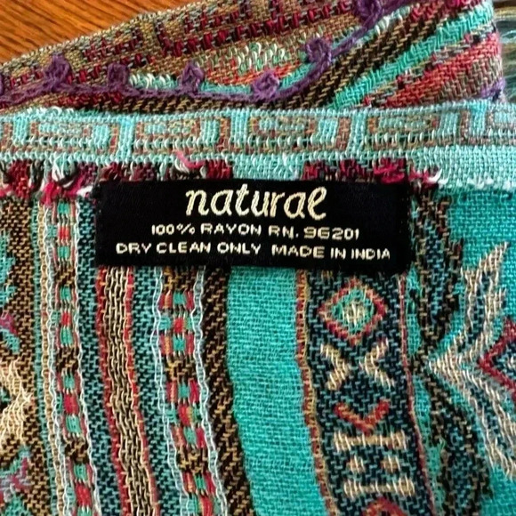 Naturae 100% Rayon Scarf/ Wrap - Picture 2 of 11